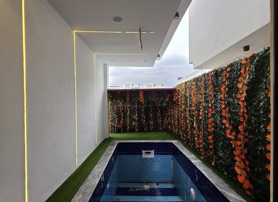 STILL SELLING‼️__HOUSE TYPE_ Contemporary 5 bedroom Fully duplex with Swimming pool BQ‼️__📍LOCATION_ Ajah_ Lekki Lagos.__▪️PRICE_ N300 Mi_10