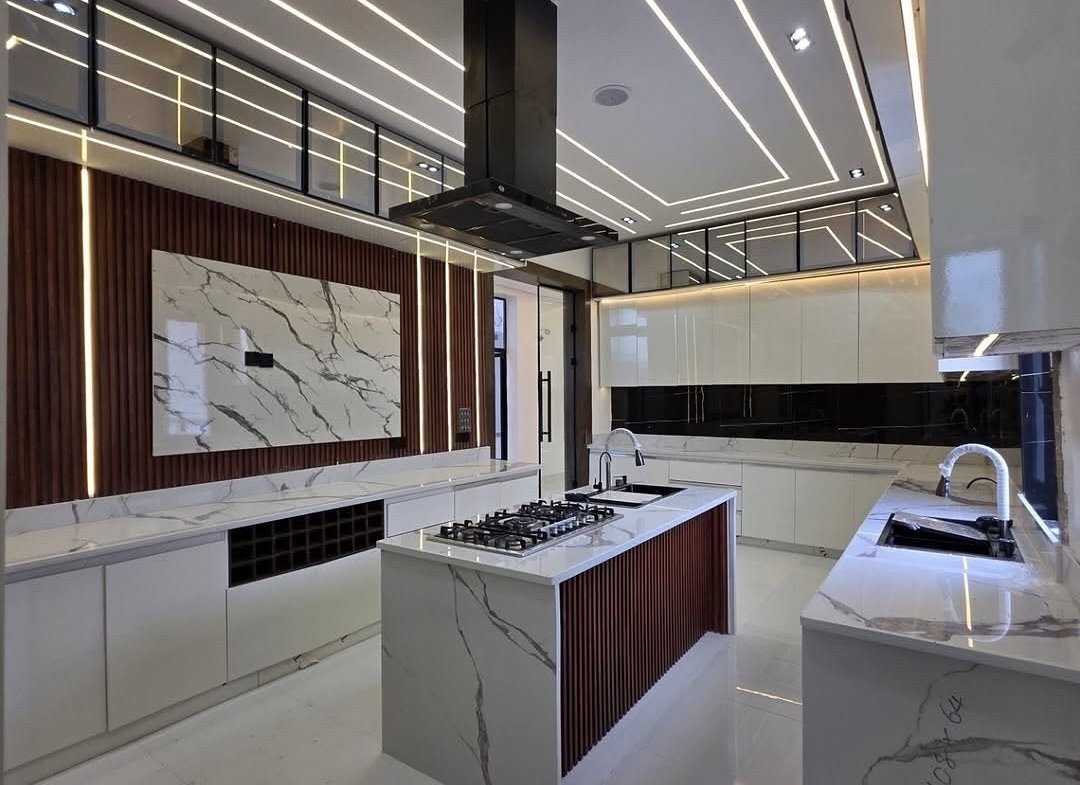 STILL SELLING‼️__HOUSE TYPE_ Contemporary 5 bedroom Fully duplex with Swimming pool BQ‼️__📍LOCATION_ Ajah_ Lekki Lagos.__▪️PRICE_ N300 Mil_3