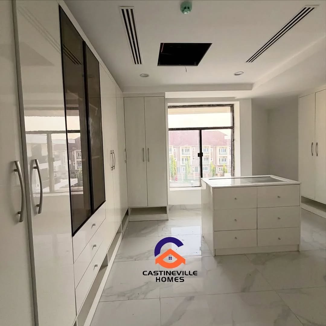 New listing __Newly constructed 4bedrooms terrace with a 1bedroom attached guest house available for sale.__Location_ 📍Apo – Abuja __Price_ 200M Naira _5