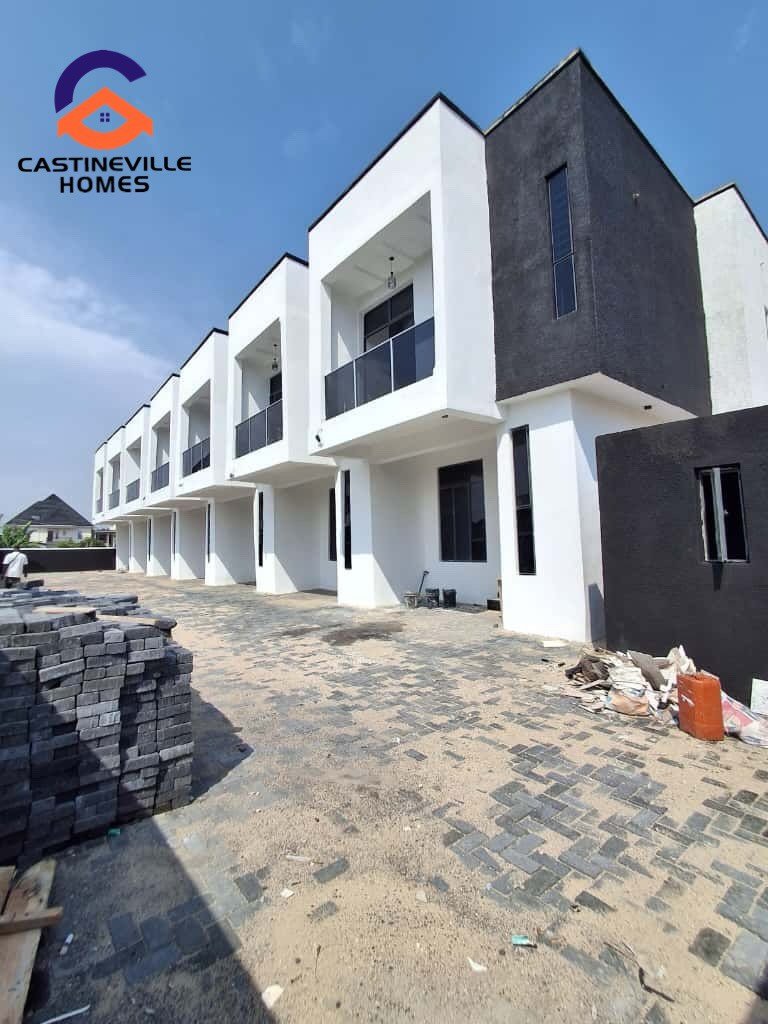 SERVICED 3 _ 4 BEDROOM TERRACE DUPLEX _._._📍ABRAHAM ADESANYA_ AJAH. _ 90M _ 105M__Features__-Spacious Rooms _-Chandeliers _-POP ceilings _-Bluetooth spe(