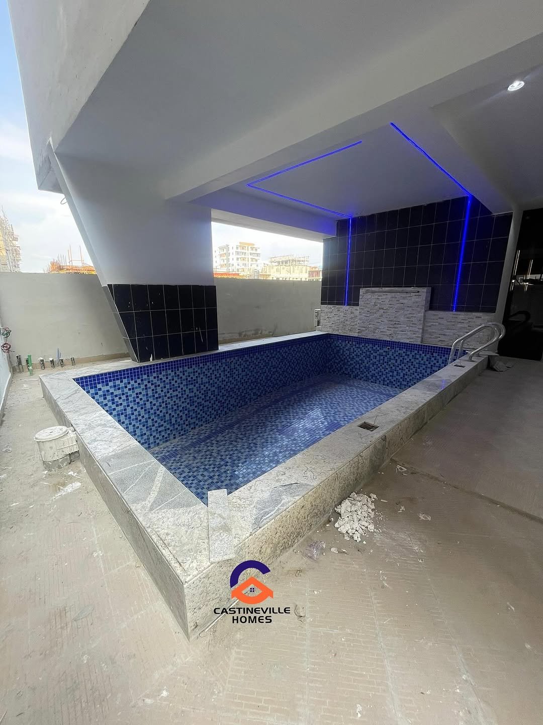 SPACIOUS 2 BEDROOM APARTMENTS FOR SALE WITH BQ 🏠🏠__(AREA IS PERFECT FOR SHORTLET ‼️‼️__Price_ 280Million‼️__Location _ LEKKI PHASE 1‼_10